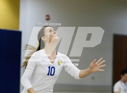 Thumbnail 2 in Garces Memorial vs. Exeter (CIF D2 Central Section Final) photogallery.