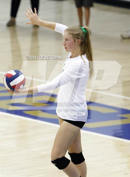 Thumbnail 3 in Garces Memorial vs. Exeter (CIF D2 Central Section Final) photogallery.