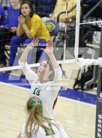 Thumbnail 2 in Garces Memorial vs. Exeter (CIF D2 Central Section Final) photogallery.