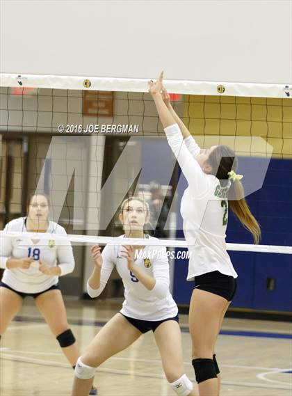 Thumbnail 3 in Garces Memorial vs. Exeter (CIF D2 Central Section Final) photogallery.