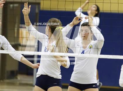 Thumbnail 1 in Garces Memorial vs. Exeter (CIF D2 Central Section Final) photogallery.
