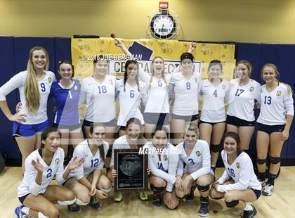 Thumbnail 2 in Garces Memorial vs. Exeter (CIF D2 Central Section Final) photogallery.