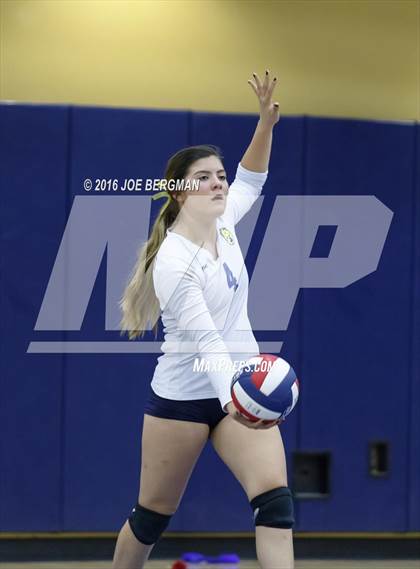 Thumbnail 2 in Garces Memorial vs. Exeter (CIF D2 Central Section Final) photogallery.
