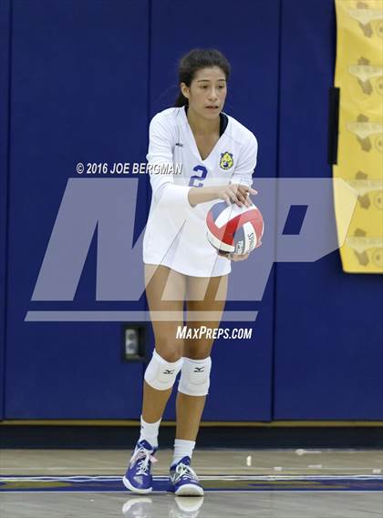 Thumbnail 2 in Garces Memorial vs. Exeter (CIF D2 Central Section Final) photogallery.