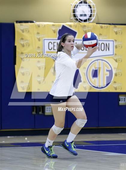 Thumbnail 3 in Garces Memorial vs. Exeter (CIF D2 Central Section Final) photogallery.