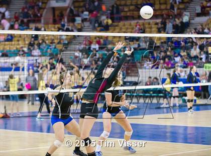 Thumbnail 3 in Ponderosa vs. Longmont (CHSAA 4A Playoff) photogallery.