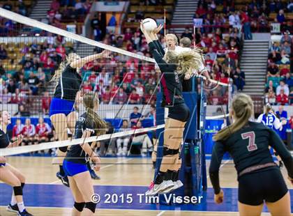 Thumbnail 3 in Ponderosa vs. Longmont (CHSAA 4A Playoff) photogallery.