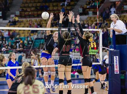Thumbnail 1 in Ponderosa vs. Longmont (CHSAA 4A Playoff) photogallery.