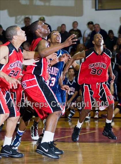 Thumbnail 2 in Modesto Christian vs. Skyline  (Modesto Christian Holiday Hoops) photogallery.