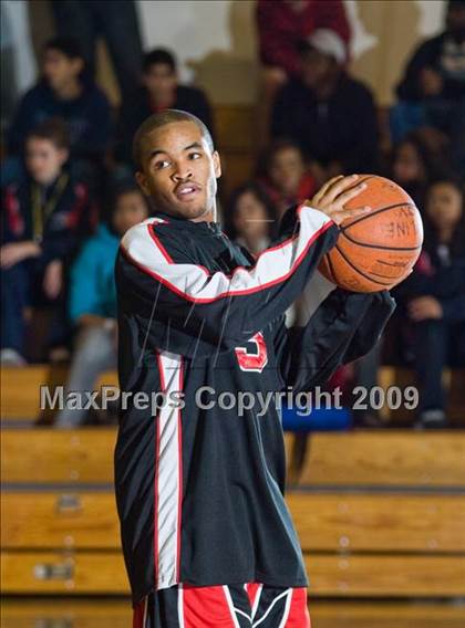 Thumbnail 2 in Modesto Christian vs. Skyline  (Modesto Christian Holiday Hoops) photogallery.