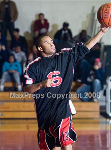 Thumbnail 1 in Modesto Christian vs. Skyline  (Modesto Christian Holiday Hoops) photogallery.