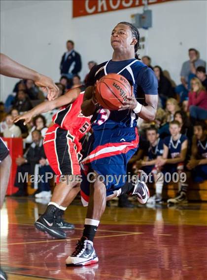 Thumbnail 3 in Modesto Christian vs. Skyline  (Modesto Christian Holiday Hoops) photogallery.