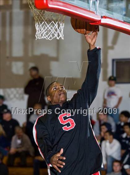 Thumbnail 3 in Modesto Christian vs. Skyline  (Modesto Christian Holiday Hoops) photogallery.