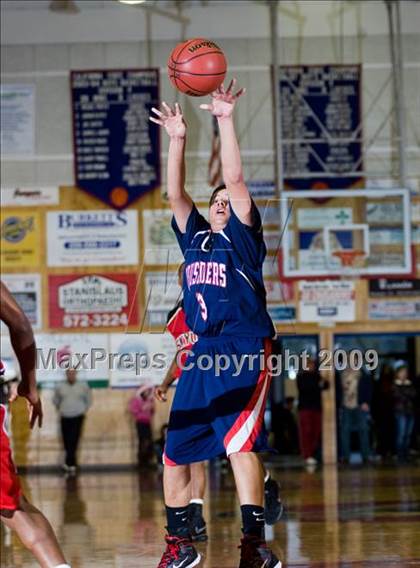 Thumbnail 2 in Modesto Christian vs. Skyline  (Modesto Christian Holiday Hoops) photogallery.