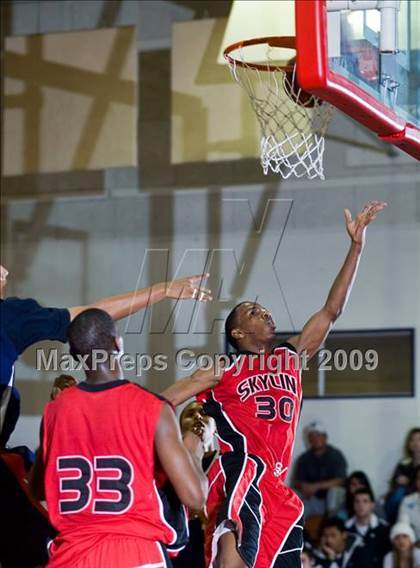 Thumbnail 1 in Modesto Christian vs. Skyline  (Modesto Christian Holiday Hoops) photogallery.