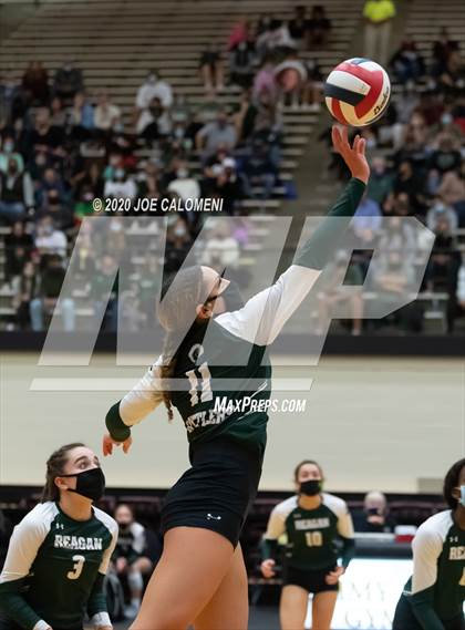 Thumbnail 1 in O'Connor vs Reagan [Ronald] (UIL 6A Region 4 Semifinal) photogallery.