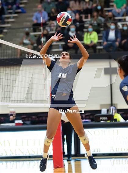 Thumbnail 2 in O'Connor vs Reagan [Ronald] (UIL 6A Region 4 Semifinal) photogallery.