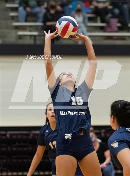 Thumbnail 3 in O'Connor vs Reagan [Ronald] (UIL 6A Region 4 Semifinal) photogallery.