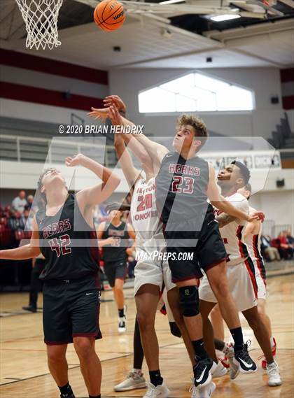 Thumbnail 2 in Bunker Hill vs. Newton-Conover (Dick's Sporting Goods Classic) photogallery.