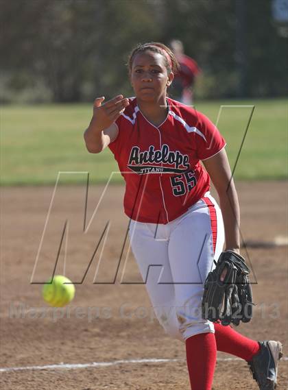 Thumbnail 3 in Benicia vs Antelope (Victory Pre-Season T.O.C.) photogallery.
