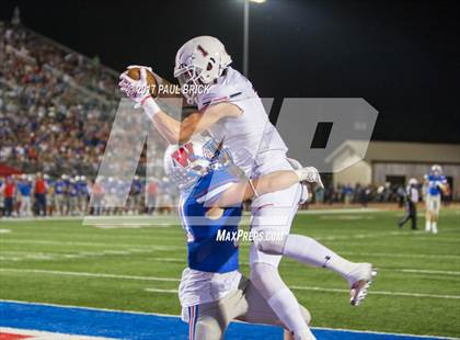 Thumbnail 3 in Westlake vs. Lake Travis photogallery.