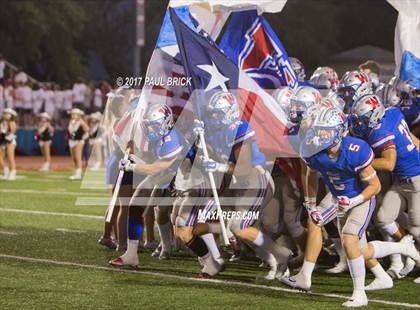 Thumbnail 3 in Westlake vs. Lake Travis photogallery.