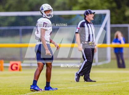 Thumbnail 1 in Hardin-Jefferson @ Kelly Catholic photogallery.