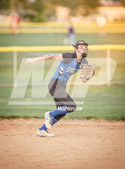 Thumbnail 3 in Lincoln Southeast vs Lincoln East photogallery.