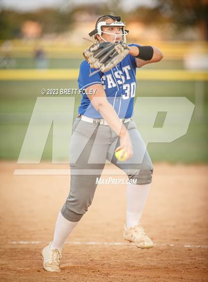Thumbnail 2 in Lincoln Southeast vs Lincoln East photogallery.