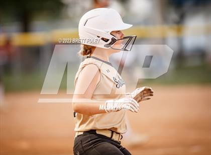 Thumbnail 2 in Lincoln Southeast vs Lincoln East photogallery.