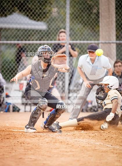 Thumbnail 3 in Lincoln Southeast vs Lincoln East photogallery.