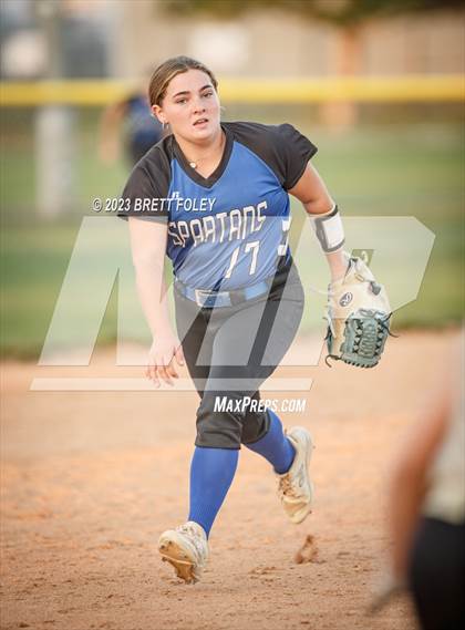 Thumbnail 2 in Lincoln Southeast vs Lincoln East photogallery.