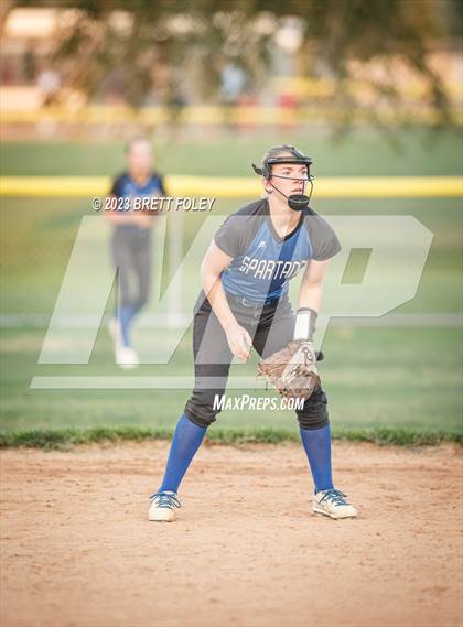 Thumbnail 3 in Lincoln Southeast vs Lincoln East photogallery.