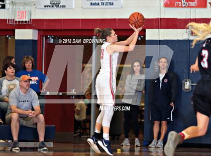 Thumbnail 1 in Cherokee vs Jefferson County (R1AAA Quarter Final) photogallery.