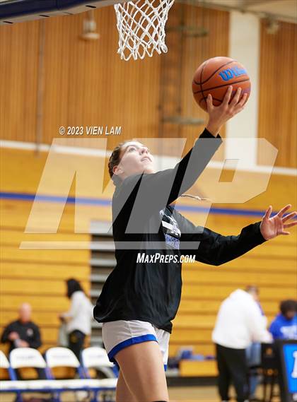 Thumbnail 1 in Las Lomas @ Acalanes photogallery.