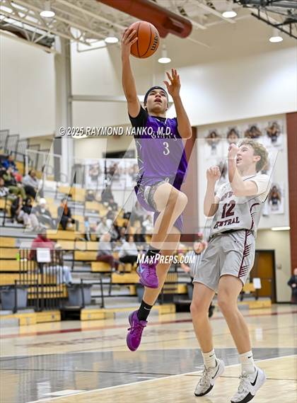 Thumbnail 2 in Ben Davis @ Lawrence Central  photogallery.