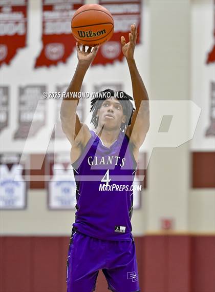 Thumbnail 2 in Ben Davis @ Lawrence Central  photogallery.