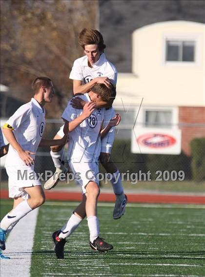 Thumbnail 1 in St. Joseph's vs Canisius (Monsignor Martin Championship) photogallery.