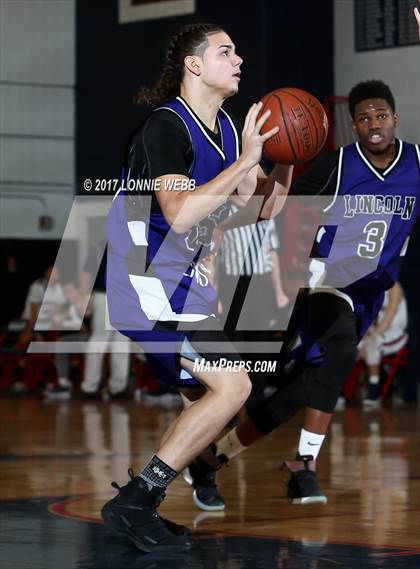 Thumbnail 2 in Lincoln @ Eastchester photogallery.