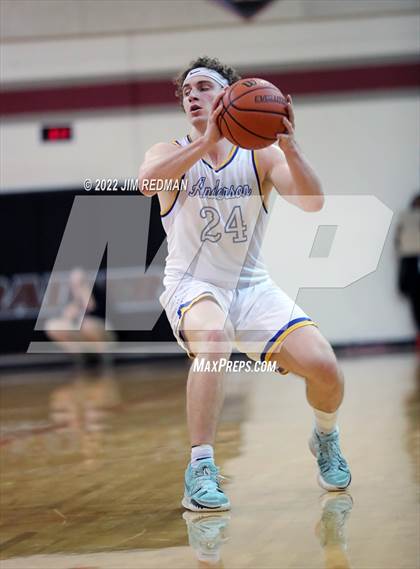 Thumbnail 1 in Weiss vs. Anderson (UIL 5A Reginal Quarterfinal Playoff) photogallery.
