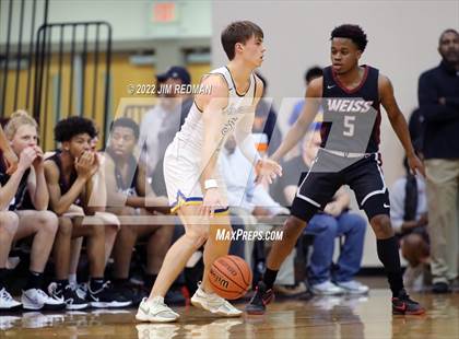 Thumbnail 1 in Weiss vs. Anderson (UIL 5A Reginal Quarterfinal Playoff) photogallery.