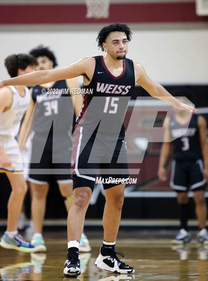 Thumbnail 3 in Weiss vs. Anderson (UIL 5A Reginal Quarterfinal Playoff) photogallery.