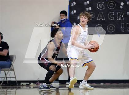 Thumbnail 1 in Weiss vs. Anderson (UIL 5A Reginal Quarterfinal Playoff) photogallery.