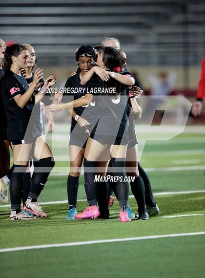 Thumbnail 2 in Lamar vs Marcus (UIL 6A Area Playoffs Division 2) photogallery.