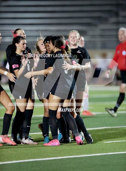 Thumbnail 3 in Lamar vs Marcus (UIL 6A Area Playoffs Division 2) photogallery.