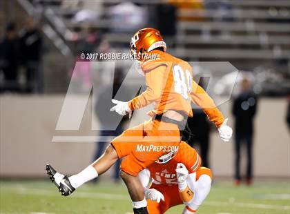 Thumbnail 2 in Grandview vs. Kemp (UIL 3A Division 1 Quarterfinal) photogallery.