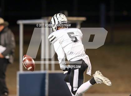 Thumbnail 1 in Grandview vs. Kemp (UIL 3A Division 1 Quarterfinal) photogallery.