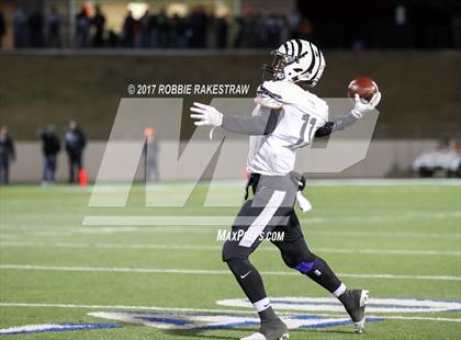 Thumbnail 3 in Grandview vs. Kemp (UIL 3A Division 1 Quarterfinal) photogallery.