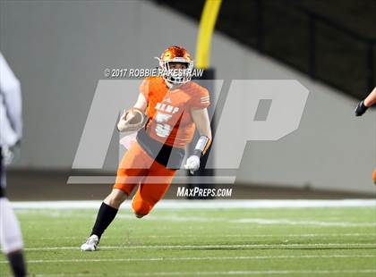 Thumbnail 3 in Grandview vs. Kemp (UIL 3A Division 1 Quarterfinal) photogallery.