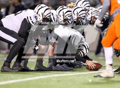Thumbnail 3 in Grandview vs. Kemp (UIL 3A Division 1 Quarterfinal) photogallery.